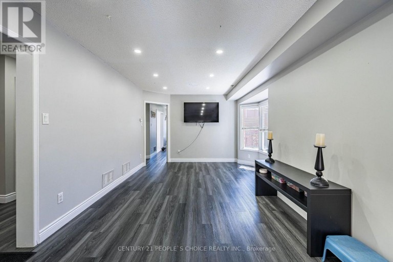 125 RAINFOREST DRIVE, Brampton (Sandringham-Wellington), Ontario, L6R1A3