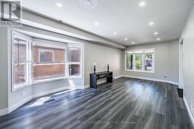 125 RAINFOREST DRIVE, Brampton (Sandringham-Wellington), Ontario, L6R1A3