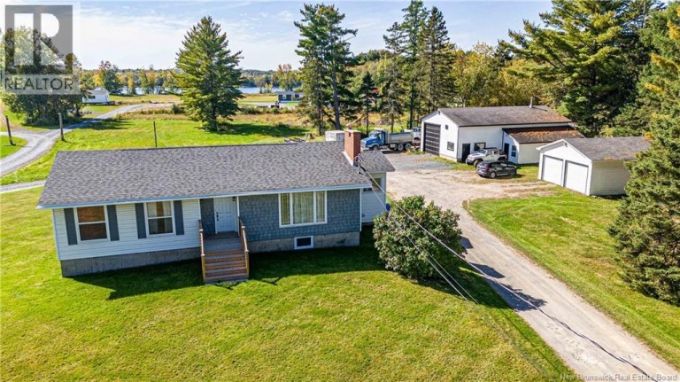298 Route 105, Maugerville, New Brunswick, E3A8G2