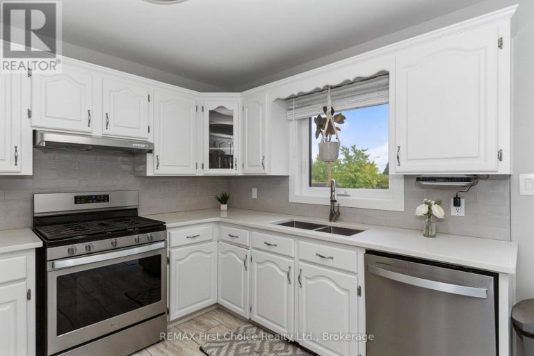 177 FLAMINGO DRIVE, Thunder Bay (River Terrace), Ontario, P7B6K3