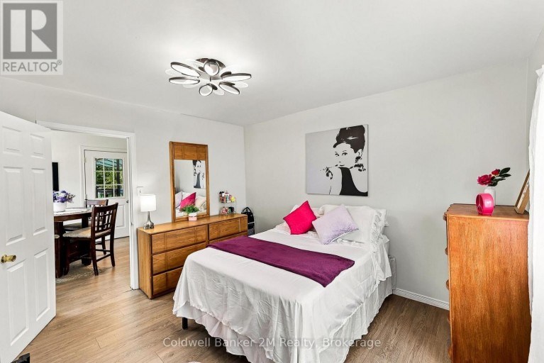 31 JOHNSTON STREET, Georgina (Pefferlaw), Ontario, L0E1N0