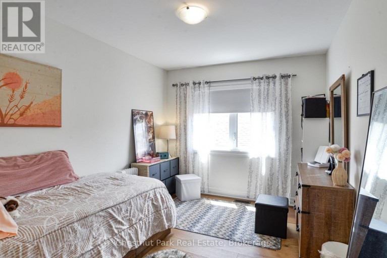 5 HUNTER PLACE, Bracebridge (Macaulay), Ontario, P1L0C9