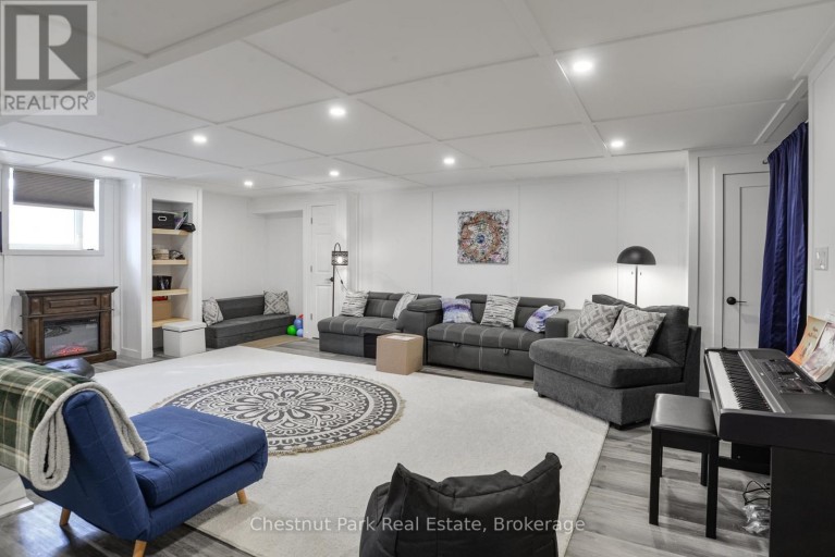 5 HUNTER PLACE, Bracebridge (Macaulay), Ontario, P1L0C9