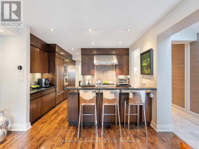 81 MACPHERSON AVENUE, Toronto (Annex), Ontario, M5R1W7