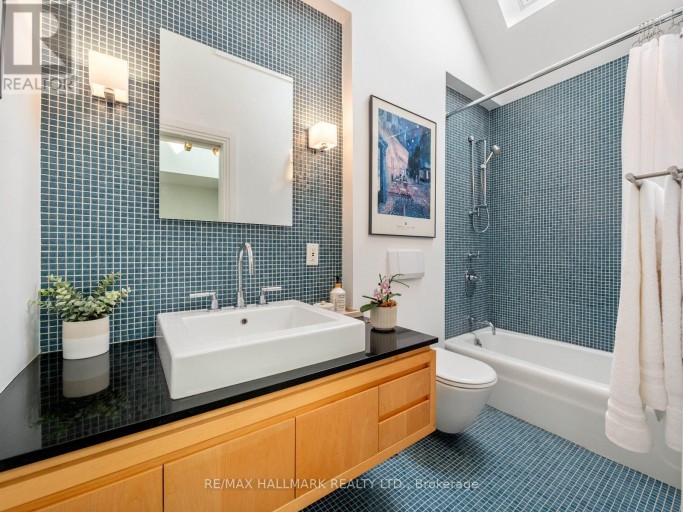 81 MACPHERSON AVENUE, Toronto (Annex), Ontario, M5R1W7
