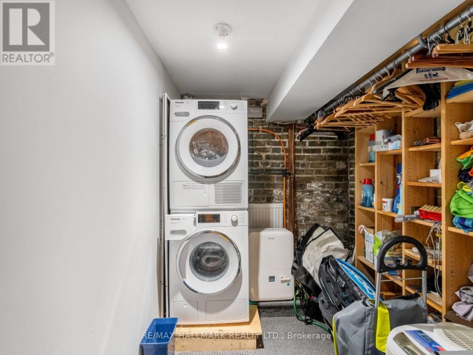 81 MACPHERSON AVENUE, Toronto (Annex), Ontario, M5R1W7