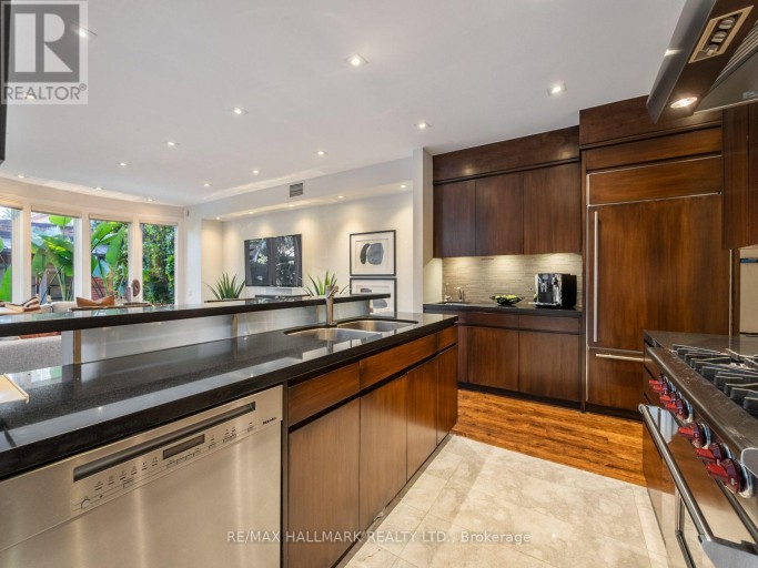 81 MACPHERSON AVENUE, Toronto (Annex), Ontario, M5R1W7