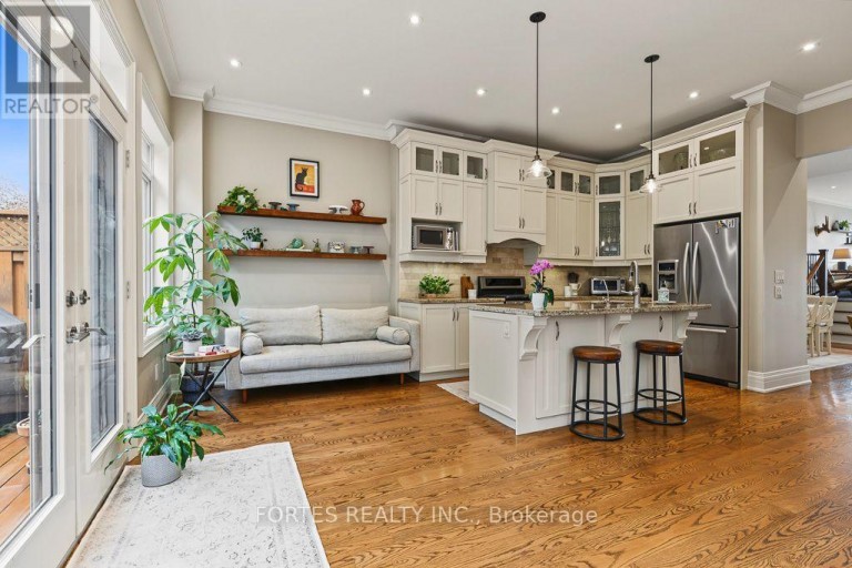 154 HOLBORNE AVENUE, Toronto (Danforth Village-East York), Ontario, M4C2R6
