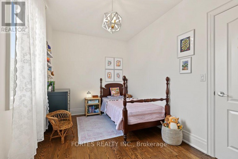 154 HOLBORNE AVENUE, Toronto (Danforth Village-East York), Ontario, M4C2R6