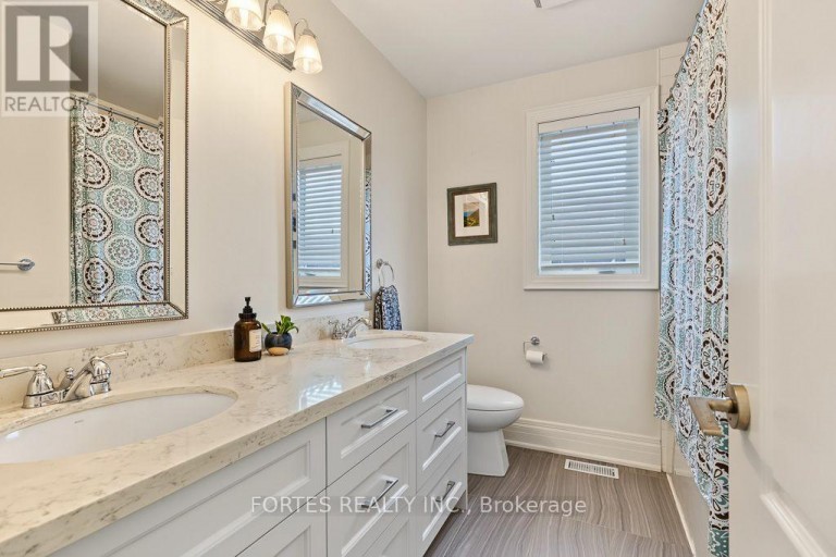 154 HOLBORNE AVENUE, Toronto (Danforth Village-East York), Ontario, M4C2R6