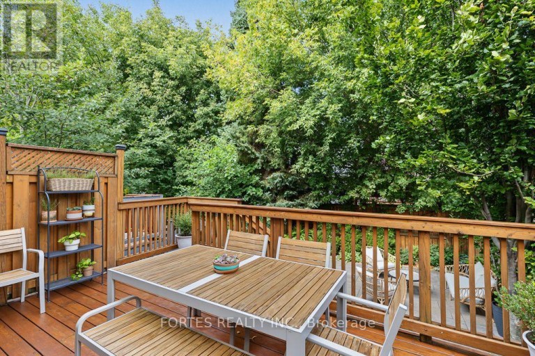 154 HOLBORNE AVENUE, Toronto (Danforth Village-East York), Ontario, M4C2R6