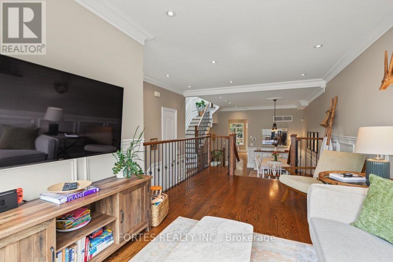 154 HOLBORNE AVENUE, Toronto (Danforth Village-East York), Ontario, M4C2R6