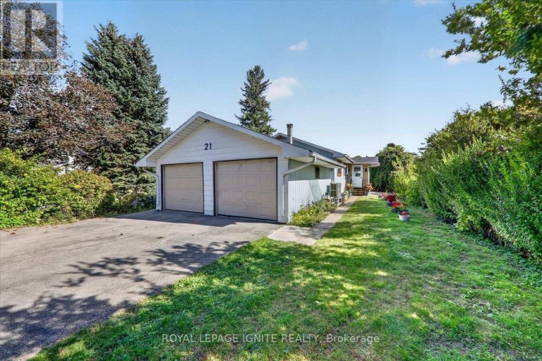 21 DURHAM STREET, Clarington (Bowmanville), Ontario, L1C1H8