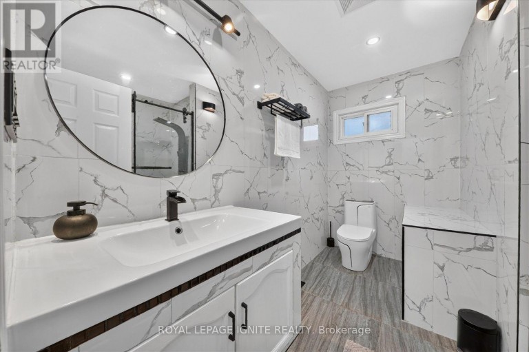 21 DURHAM STREET, Clarington (Bowmanville), Ontario, L1C1H8
