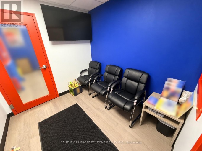 3045 MAVIS ROAD, Mississauga (Cooksville), Ontario, L5C1Y7