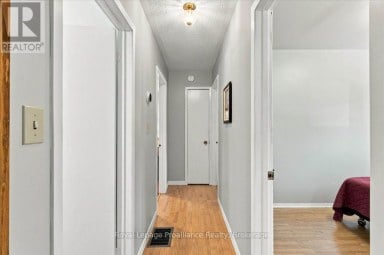 91 CHATTERTON VALLEY CRESCENT Quinte West (Sidney Ward) Ontario photo 18