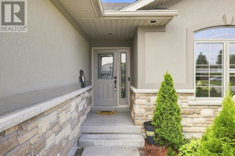 39 LAKEWOOD CRESCENT, Quinte West (Murray Ward), Ontario, K8V5P4