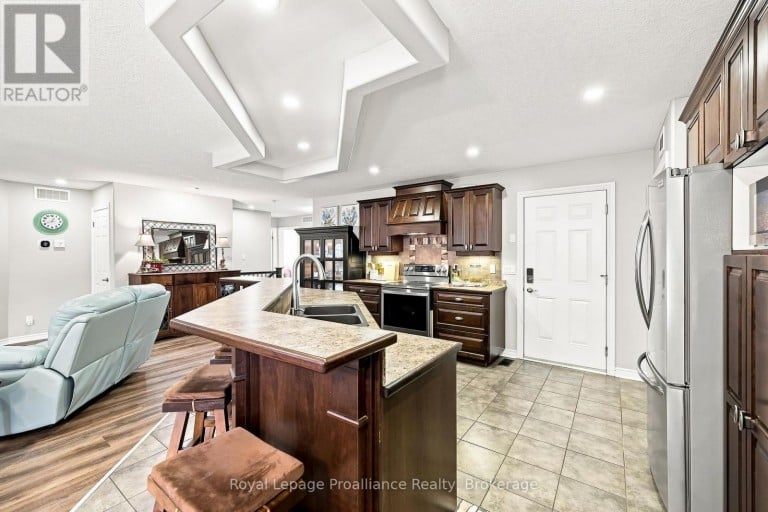 39 LAKEWOOD CRESCENT, Quinte West (Murray Ward), Ontario, K8V5P4