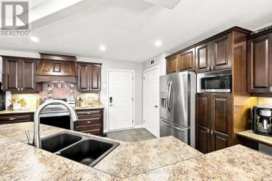 39 LAKEWOOD CRESCENT Quinte West (Murray Ward) Ontario photo 9