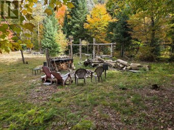 124 CARDWELL LAKE ROAD Huntsville (Stisted) Ontario photo 9