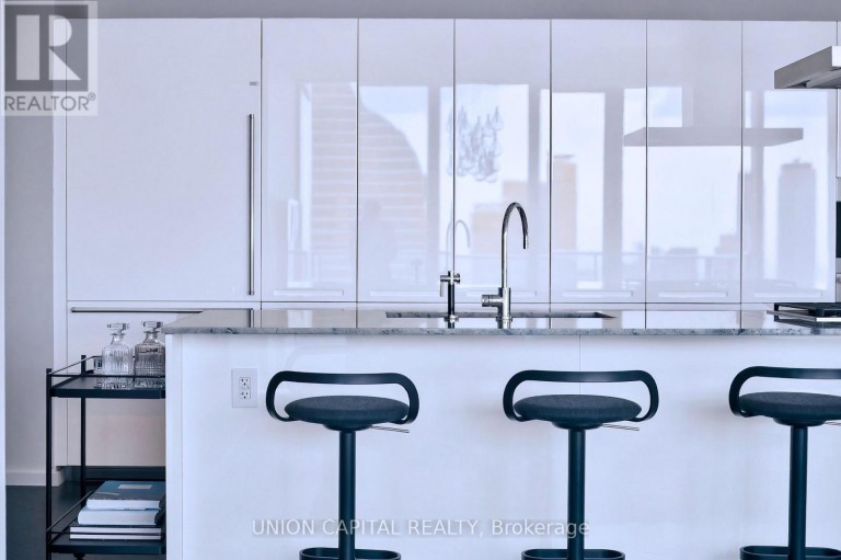 5508 - 180 UNIVERSITY AVENUE, Toronto (Bay Street Corridor), Ontario, M5H0A2