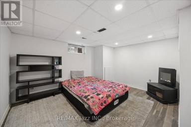 315 CADILLAC AVENUE S Oshawa (Central) Ontario photo 12