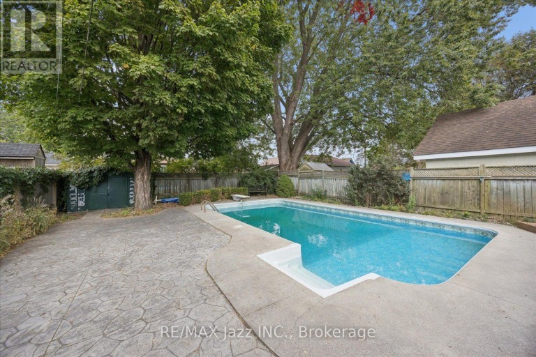 315 CADILLAC AVENUE S, Oshawa (Central), Ontario, L1H5Z9