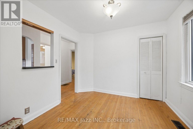 315 CADILLAC AVENUE S, Oshawa (Central), Ontario, L1H5Z9