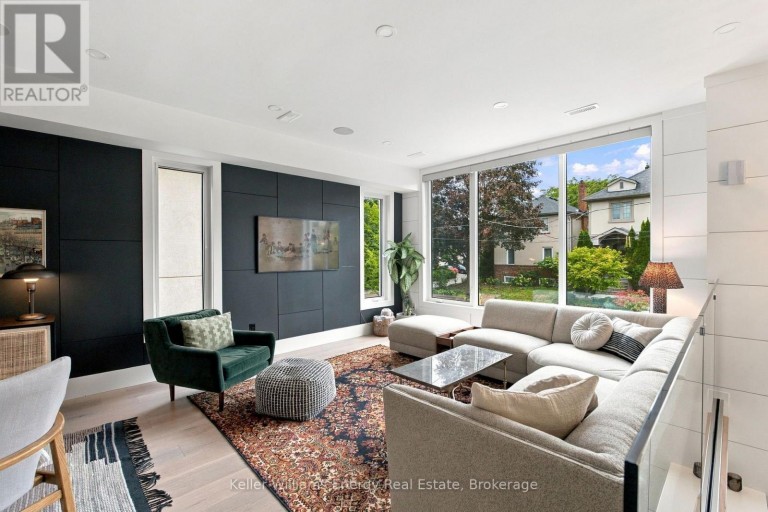 17 WALFORD ROAD, Toronto (Kingsway South), Ontario, M8X2P2