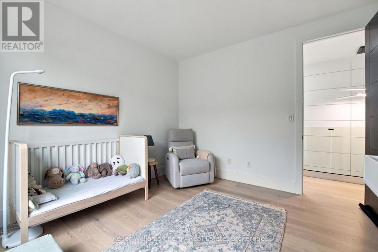 17 WALFORD ROAD, Toronto (Kingsway South), Ontario, M8X2P2