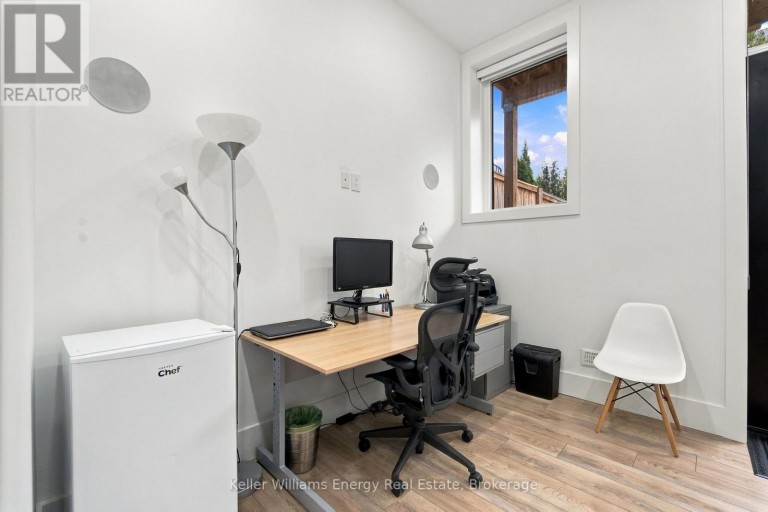 17 WALFORD ROAD, Toronto (Kingsway South), Ontario, M8X2P2