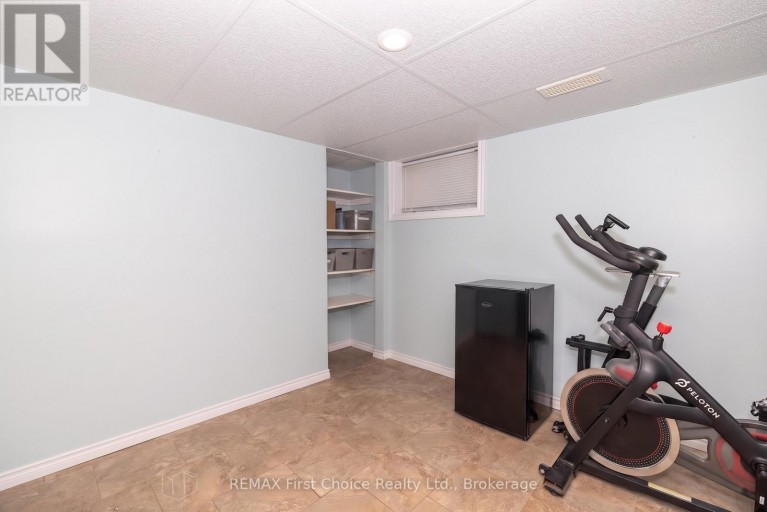 322 OGDEN STREET, Thunder Bay (East End), Ontario, P7C2N3