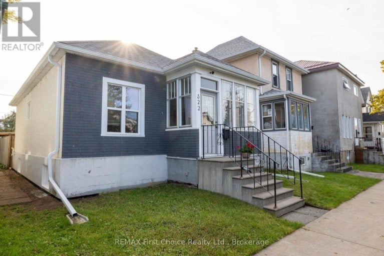 322 OGDEN STREET, Thunder Bay (East End), Ontario, P7C2N3