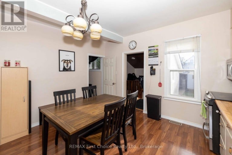 322 OGDEN STREET, Thunder Bay (East End), Ontario, P7C2N3