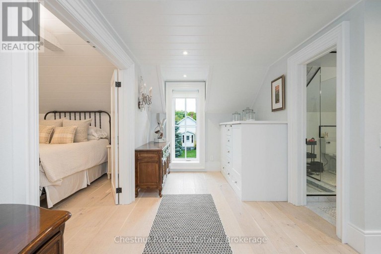 21 ELIZABETH STREET E, Clearview (Creemore), Ontario, L0M1G0