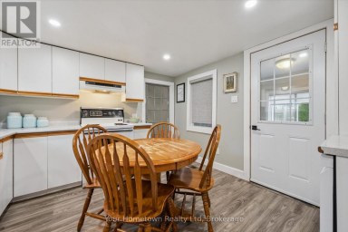 320 GARAFRAXA STREET E Centre Wellington (Fergus) Ontario photo 16