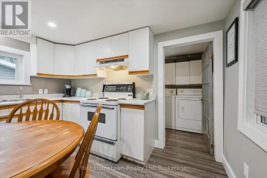 320 GARAFRAXA STREET E Centre Wellington (Fergus) Ontario photo 17