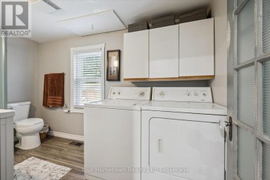 320 GARAFRAXA STREET E Centre Wellington (Fergus) Ontario photo 18