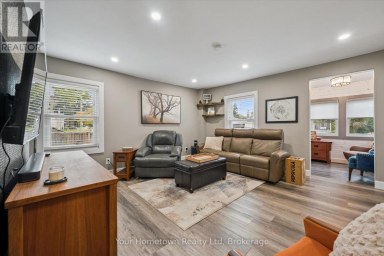 320 GARAFRAXA STREET E Centre Wellington (Fergus) Ontario photo 9