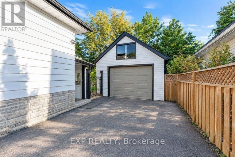 167 SINCLAIR AVENUE, Oshawa (Vanier), Ontario, L1J1W1