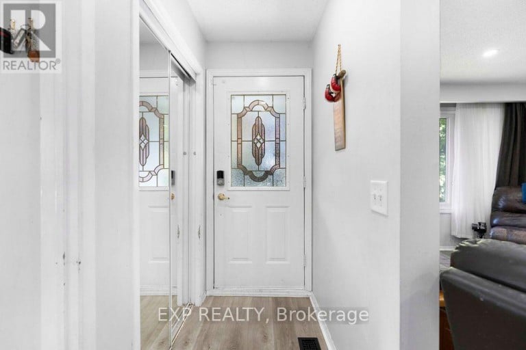 167 SINCLAIR AVENUE, Oshawa (Vanier), Ontario, L1J1W1