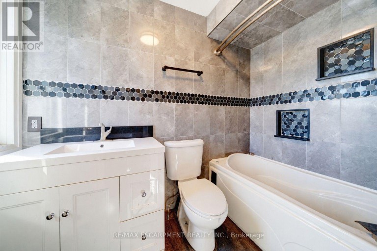 1944 APPLEWOOD AVENUE, Innisfil (Alcona), Ontario, L9S1W3