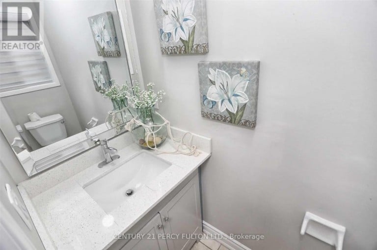 9 VALLEYPARK CRESCENT, Brampton (Fletcher's Meadow), Ontario, L7A1X8