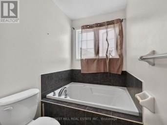4 EVELYN WIGGINS DRIVE Toronto (York University Heights) Ontario photo 16