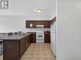 4 EVELYN WIGGINS DRIVE Toronto (York University Heights) Ontario photo 2