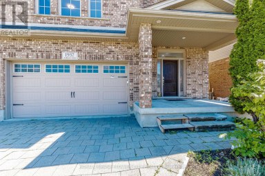 1937 JUBILEE CRESCENT London North (North E) Ontario photo 2