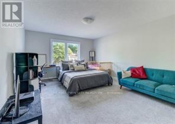195 CHARLES STREET E, Ingersoll (Ingersoll - South), Ontario, N5C1K3