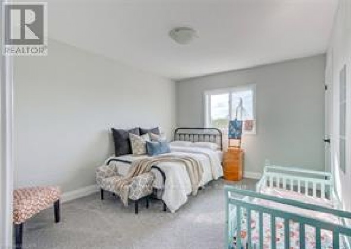 195 CHARLES STREET E, Ingersoll (Ingersoll - South), Ontario, N5C1K3