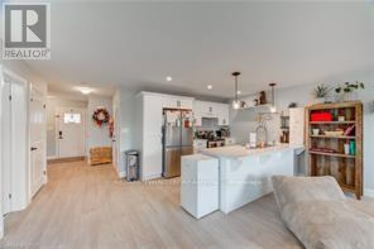 195 CHARLES STREET E, Ingersoll (Ingersoll - South), Ontario, N5C1K3