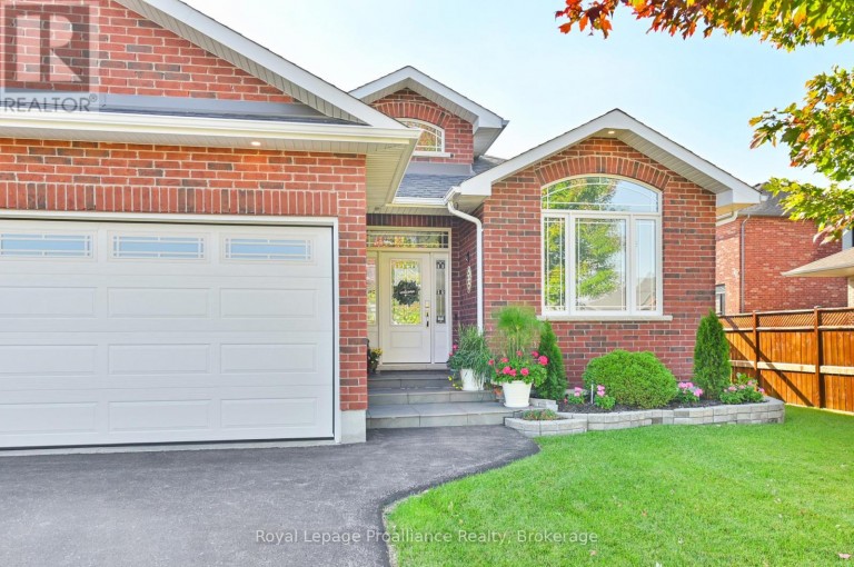 2 BEVAN DRIVE, Belleville (Thurlow Ward), Ontario, K8N0H8